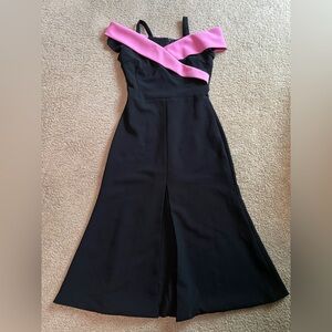 Christian Siriano Elegant Black Dress with Pink Off-Shoulder Detail